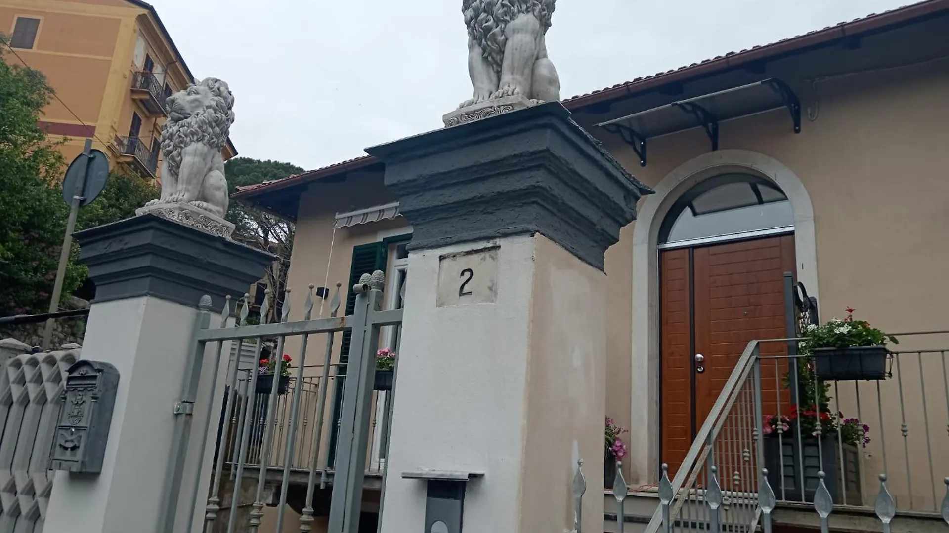 La Maison Du Lion La Spezia Italy