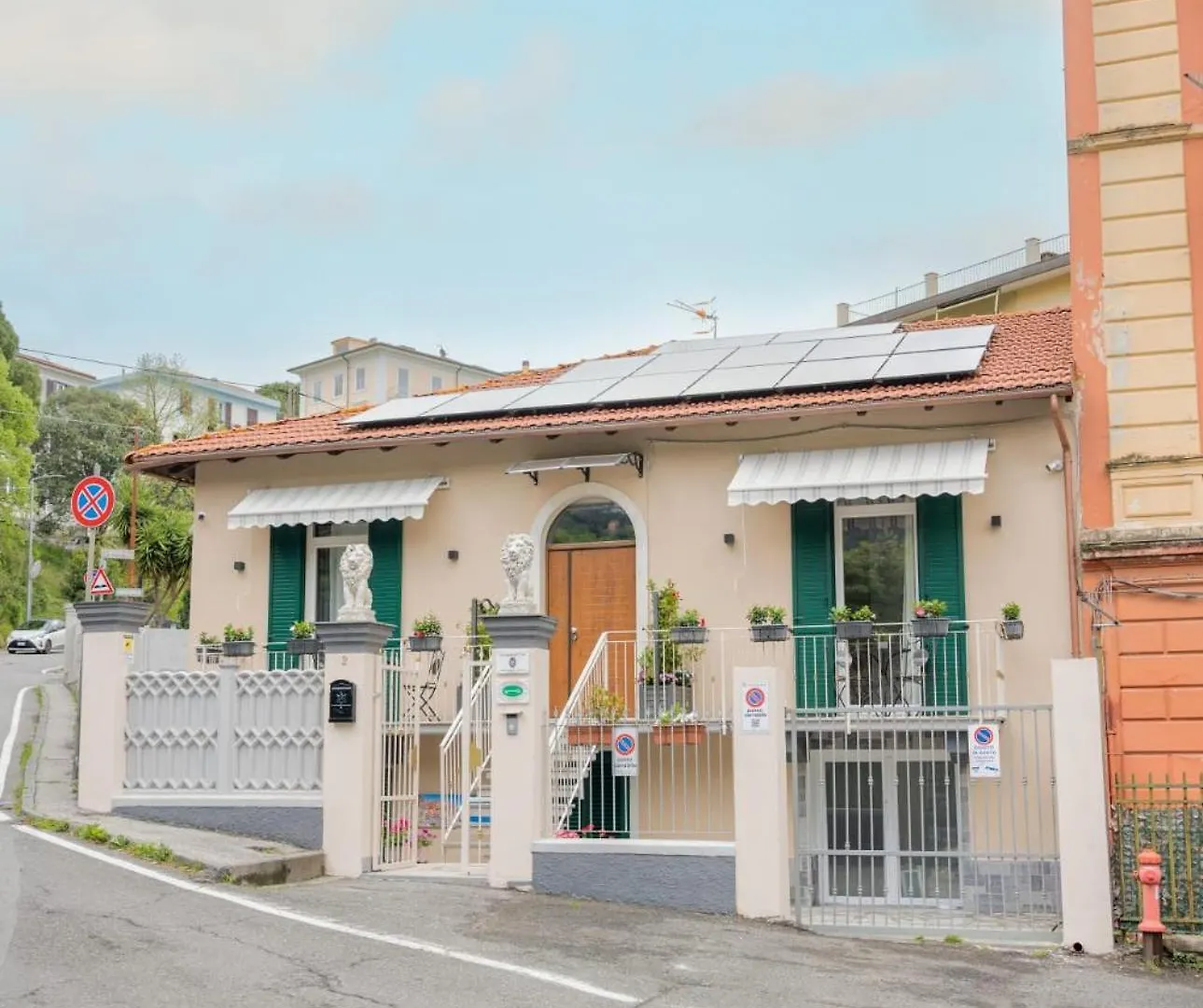 La Maison Du Lion La Spezia 0*,  Italy